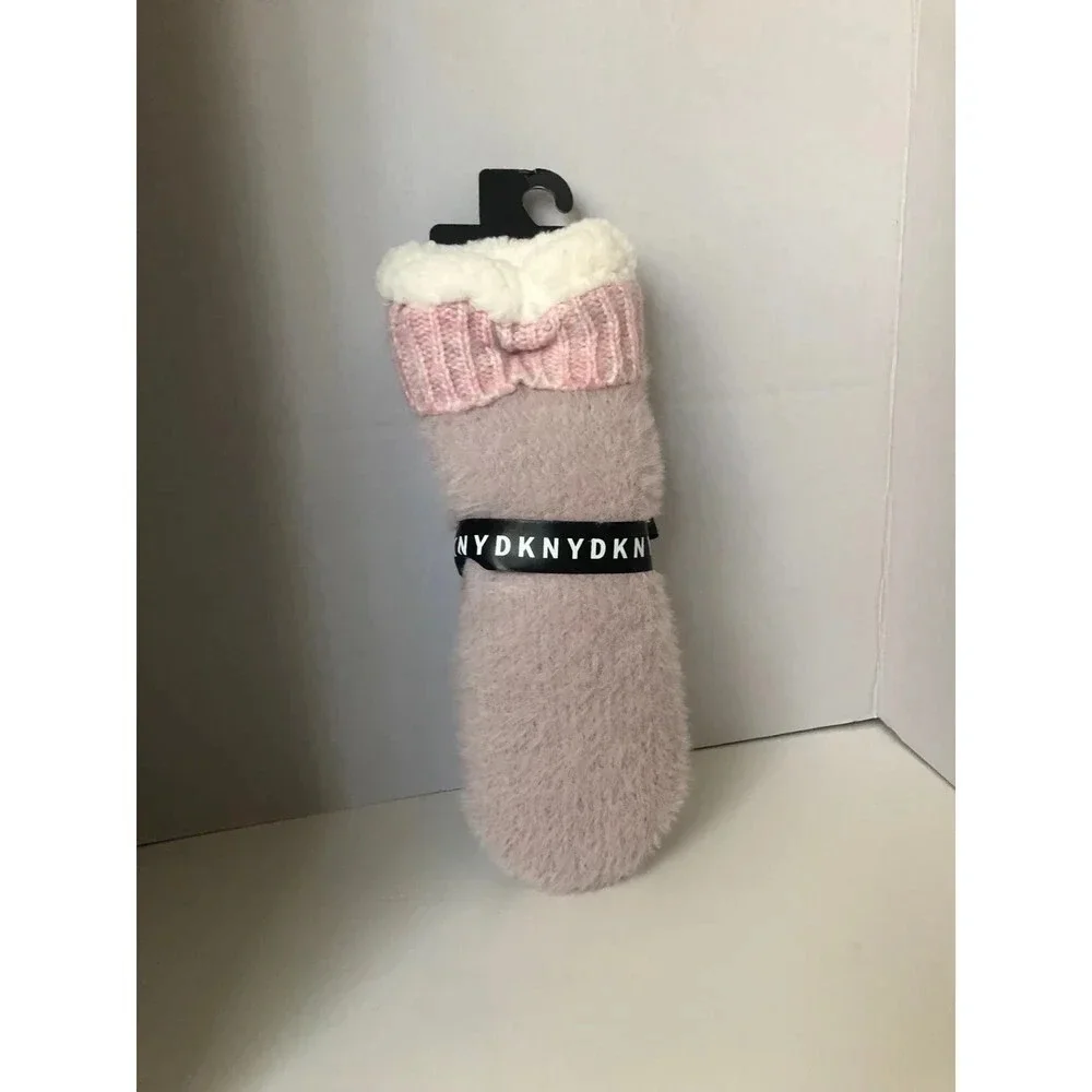 DKNY Faux Fur Violet Ice Slipper Socks Sz S-M NEW